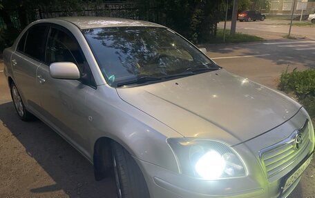 Toyota Avensis III рестайлинг, 2004 год, 780 000 рублей, 4 фотография