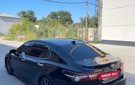 Toyota Camry, 2021 год, 2 850 000 рублей, 3 фотография