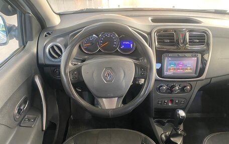 Renault Logan II, 2017 год, 859 000 рублей, 11 фотография