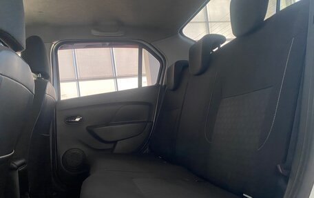 Renault Logan II, 2017 год, 859 000 рублей, 20 фотография