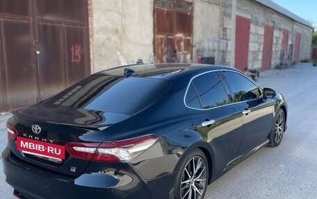Toyota Camry, 2021 год, 2 850 000 рублей, 4 фотография