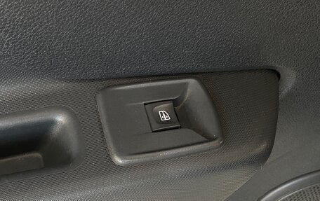 Renault Logan II, 2017 год, 859 000 рублей, 19 фотография