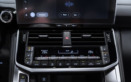 Toyota Land Cruiser, 2025 год, 12 700 000 рублей, 17 фотография
