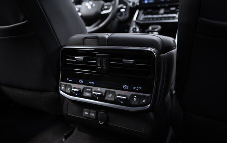 Toyota Land Cruiser, 2025 год, 12 700 000 рублей, 23 фотография