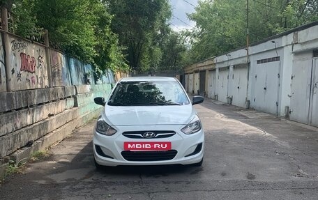 Hyundai Solaris II рестайлинг, 2014 год, 1 300 000 рублей, 6 фотография
