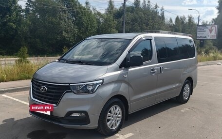 Hyundai Grand Starex Grand Starex I рестайлинг 2, 2018 год, 2 649 000 рублей, 2 фотография