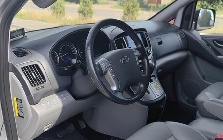 Hyundai Grand Starex Grand Starex I рестайлинг 2, 2018 год, 2 649 000 рублей, 11 фотография