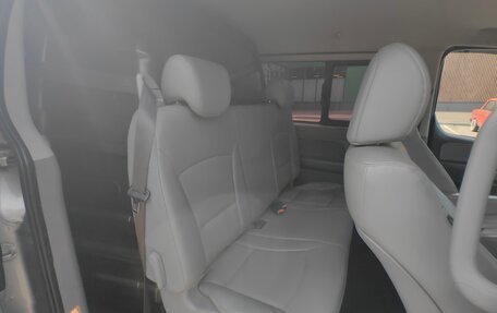 Hyundai Grand Starex Grand Starex I рестайлинг 2, 2018 год, 2 649 000 рублей, 20 фотография