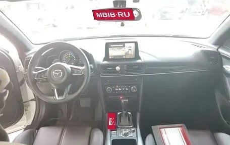 Mazda CX-4, 2020 год, 2 000 000 рублей, 5 фотография