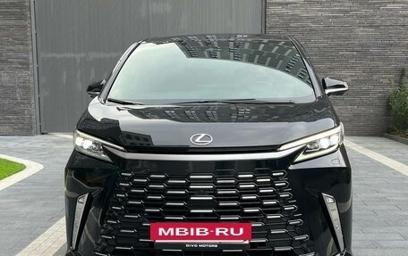 Lexus LM, 2023 год, 14 700 000 рублей, 2 фотография