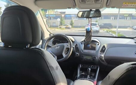 Hyundai ix35 I рестайлинг, 2015 год, 1 600 000 рублей, 10 фотография