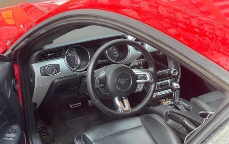Ford Mustang VI рестайлинг, 2016 год, 2 350 000 рублей, 5 фотография