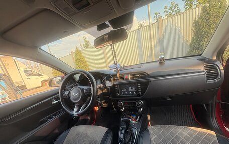 KIA Rio IV, 2018 год, 1 800 000 рублей, 10 фотография