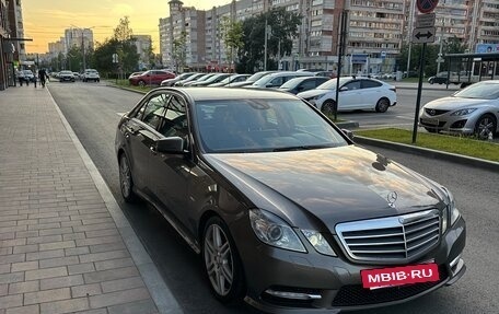 Mercedes-Benz E-Класс, 2012 год, 1 830 000 рублей, 3 фотография