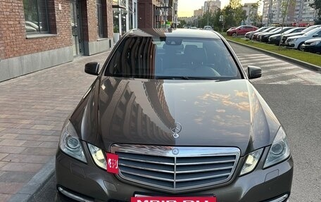 Mercedes-Benz E-Класс, 2012 год, 1 830 000 рублей, 2 фотография