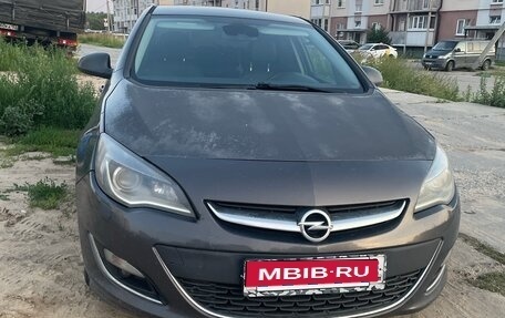 Opel Astra J, 2013 год, 600 000 рублей, 1 фотография