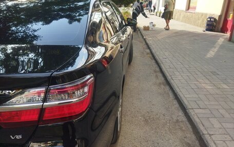 Toyota Camry, 2015 год, 2 600 000 рублей, 4 фотография