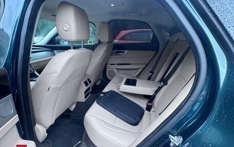 Jaguar XF II, 2017 год, 1 800 000 рублей, 10 фотография