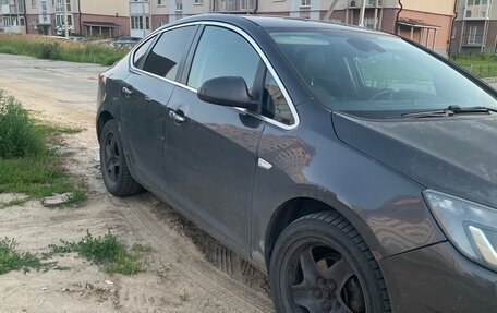 Opel Astra J, 2013 год, 600 000 рублей, 2 фотография