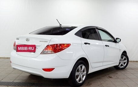 Hyundai Solaris II рестайлинг, 2013 год, 820 000 рублей, 3 фотография