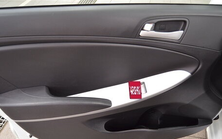 Hyundai Solaris II рестайлинг, 2013 год, 820 000 рублей, 8 фотография