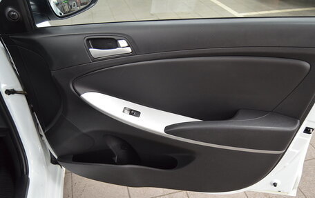 Hyundai Solaris II рестайлинг, 2013 год, 820 000 рублей, 19 фотография