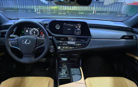 Lexus ES VII, 2022 год, 4 250 077 рублей, 9 фотография