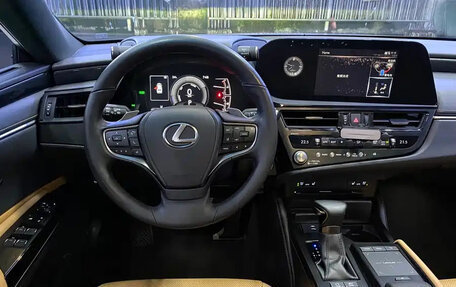 Lexus ES VII, 2022 год, 4 250 077 рублей, 10 фотография