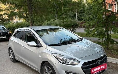 Hyundai i30 II рестайлинг, 2015 год, 1 000 000 рублей, 2 фотография