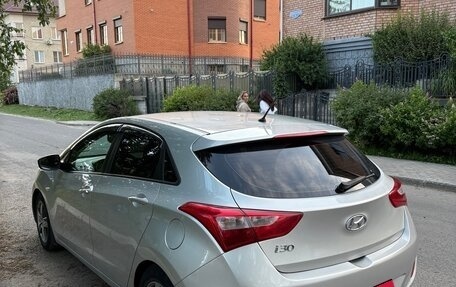 Hyundai i30 II рестайлинг, 2015 год, 1 000 000 рублей, 4 фотография