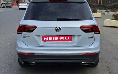 Volkswagen Tiguan II, 2017 год, 2 499 000 рублей, 2 фотография
