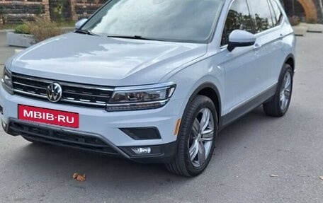 Volkswagen Tiguan II, 2017 год, 2 499 000 рублей, 4 фотография