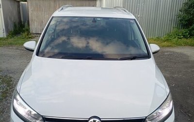 Volkswagen Touran III, 2017 год, 1 500 000 рублей, 1 фотография