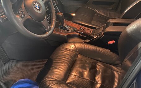 BMW 5 серия, 2003 год, 950 000 рублей, 10 фотография