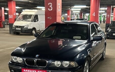 BMW 5 серия, 2003 год, 950 000 рублей, 3 фотография