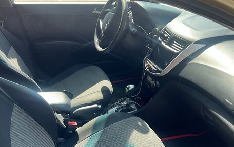 Hyundai Solaris II рестайлинг, 2011 год, 740 000 рублей, 6 фотография