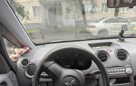 Mitsubishi Colt VI рестайлинг, 2006 год, 350 000 рублей, 9 фотография