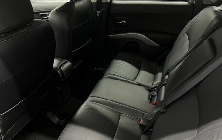 Mitsubishi Outlander III рестайлинг 3, 2010 год, 1 095 000 рублей, 11 фотография