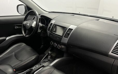 Mitsubishi Outlander III рестайлинг 3, 2010 год, 1 095 000 рублей, 9 фотография