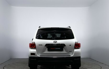 Toyota Highlander III, 2011 год, 1 935 000 рублей, 6 фотография