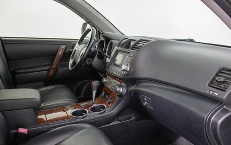 Toyota Highlander III, 2011 год, 1 935 000 рублей, 9 фотография