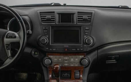 Toyota Highlander III, 2011 год, 1 935 000 рублей, 15 фотография