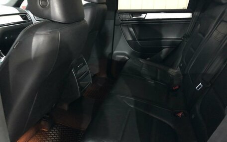 Volkswagen Touareg III, 2012 год, 1 850 000 рублей, 9 фотография