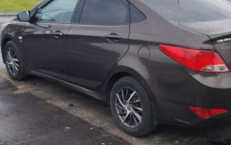 Hyundai Solaris II рестайлинг, 2015 год, 920 000 рублей, 2 фотография