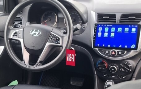 Hyundai Solaris II рестайлинг, 2015 год, 920 000 рублей, 3 фотография