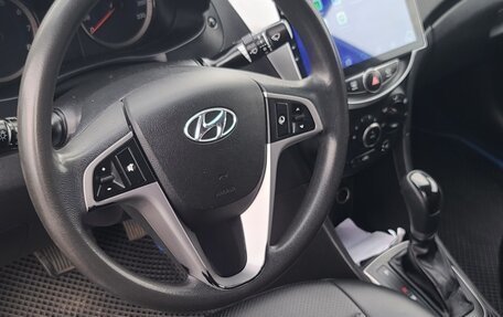 Hyundai Solaris II рестайлинг, 2015 год, 920 000 рублей, 11 фотография