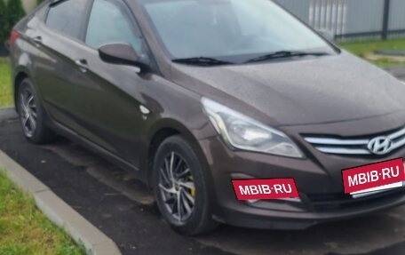 Hyundai Solaris II рестайлинг, 2015 год, 920 000 рублей, 5 фотография