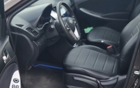 Hyundai Solaris II рестайлинг, 2015 год, 920 000 рублей, 8 фотография