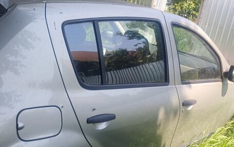 Renault Sandero I, 2014 год, 800 000 рублей, 4 фотография