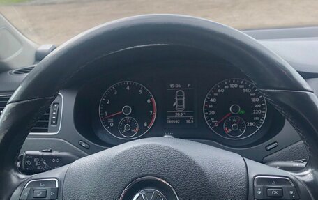 Volkswagen Jetta VI, 2011 год, 900 000 рублей, 3 фотография